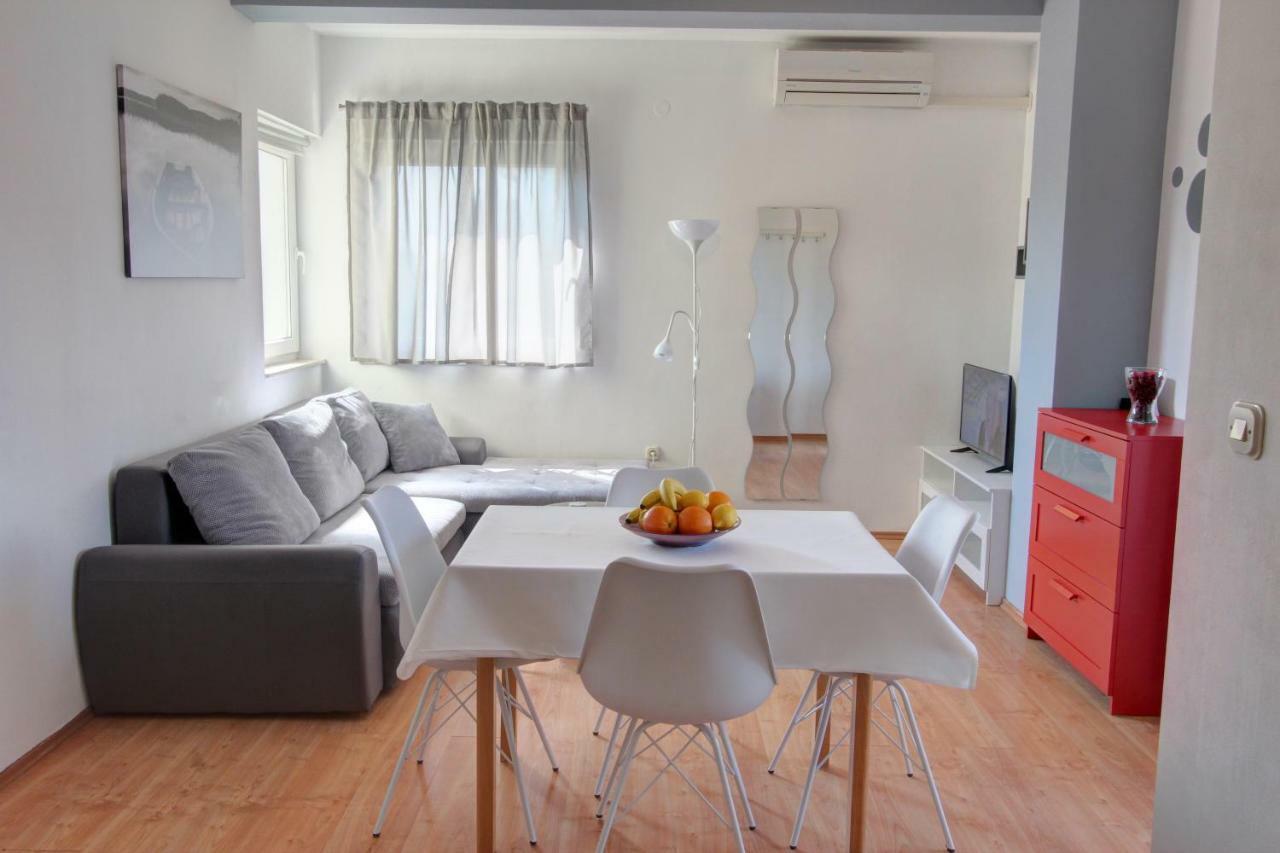 Apartman Pula Zewnętrze zdjęcie