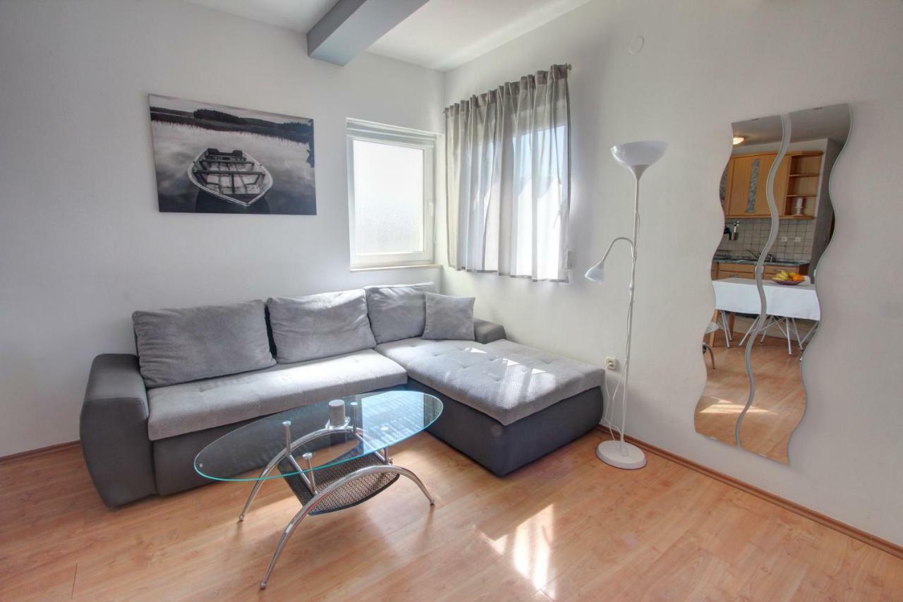 Apartman Pula Zewnętrze zdjęcie